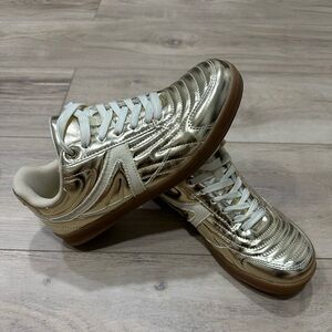 Cushionaire Metallic Gold Sneakers with White Laces